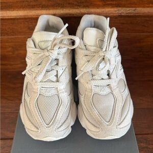 New Balance Kids Cream Sneakers